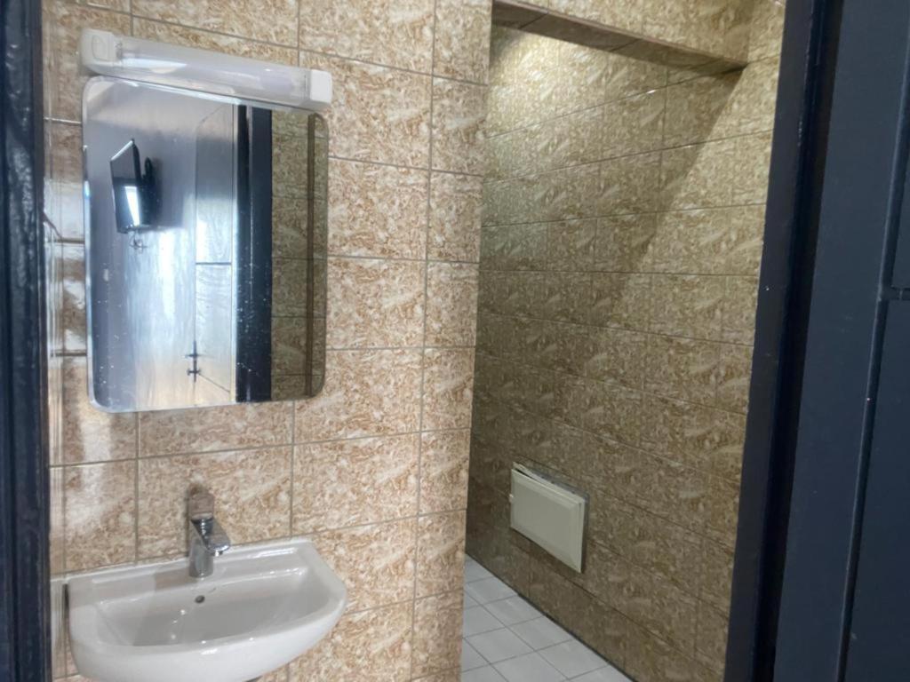 Sunrise Center Bonapriso 111 Hotel Douala Ngoại thất bức ảnh