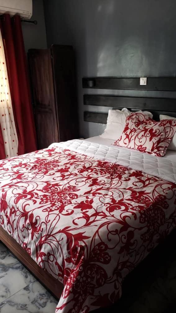 Sunrise Center Bonapriso 111 Hotel Douala Ngoại thất bức ảnh