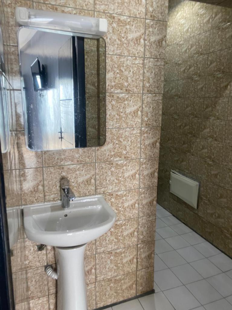 Sunrise Center Bonapriso 111 Hotel Douala Ngoại thất bức ảnh