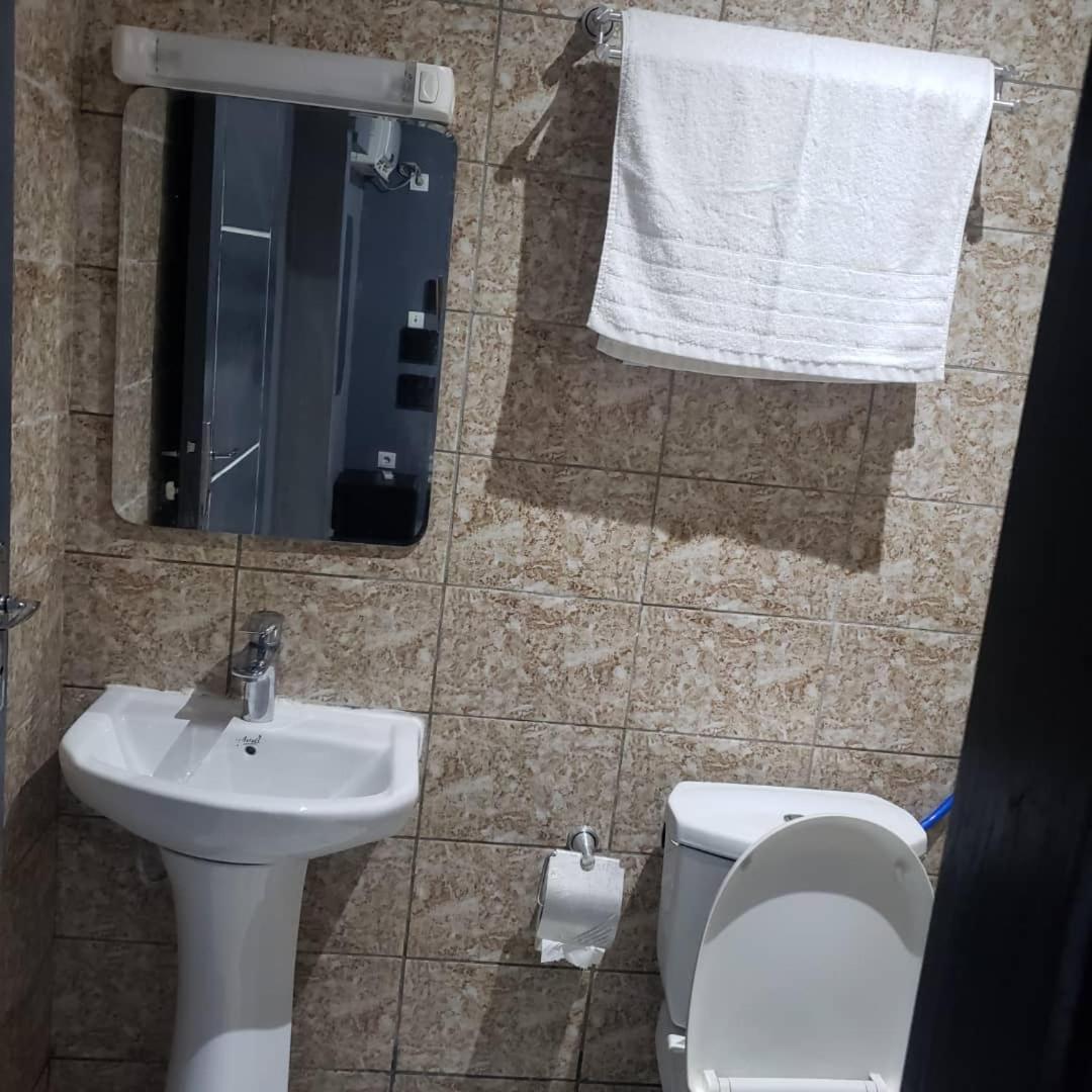 Sunrise Center Bonapriso 111 Hotel Douala Ngoại thất bức ảnh
